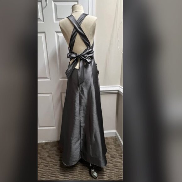Flirt Maggie Sottero Gray Charcoal Size 6 formal evening Dress - Picture 4 of 6
